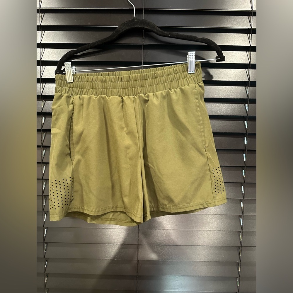 Adrienne Vittadini Green Olive Activewear Shorts Medium